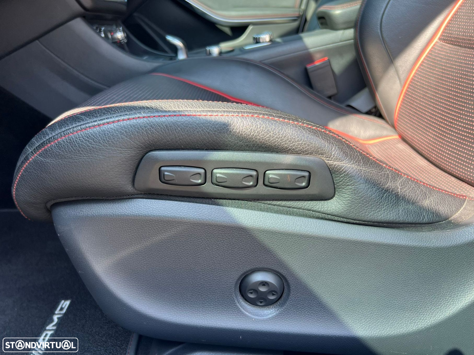 Mercedes-Benz CLA 45 AMG - 32