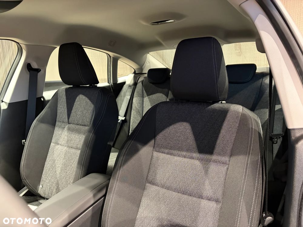 BMW Seria 2 216i - 6