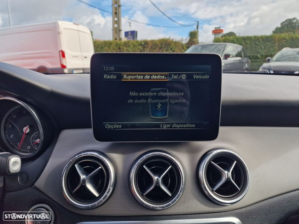 Mercedes-Benz CLA 200 Urban Aut. - 33