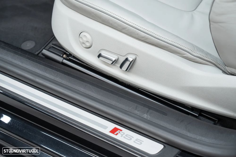 Audi RS5 S tronic - 24