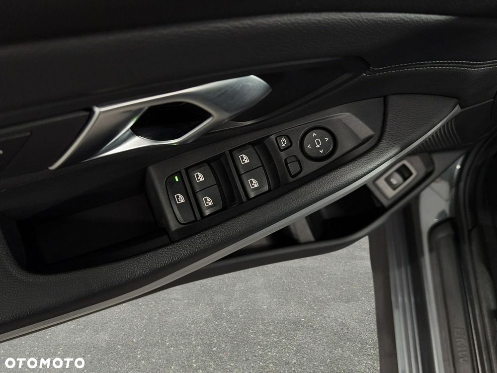BMW Seria 3 - 33