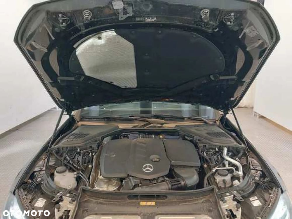 Mercedes-Benz Klasa E 220 d 9G-TRONIC Edition AVANTGARDE - 7
