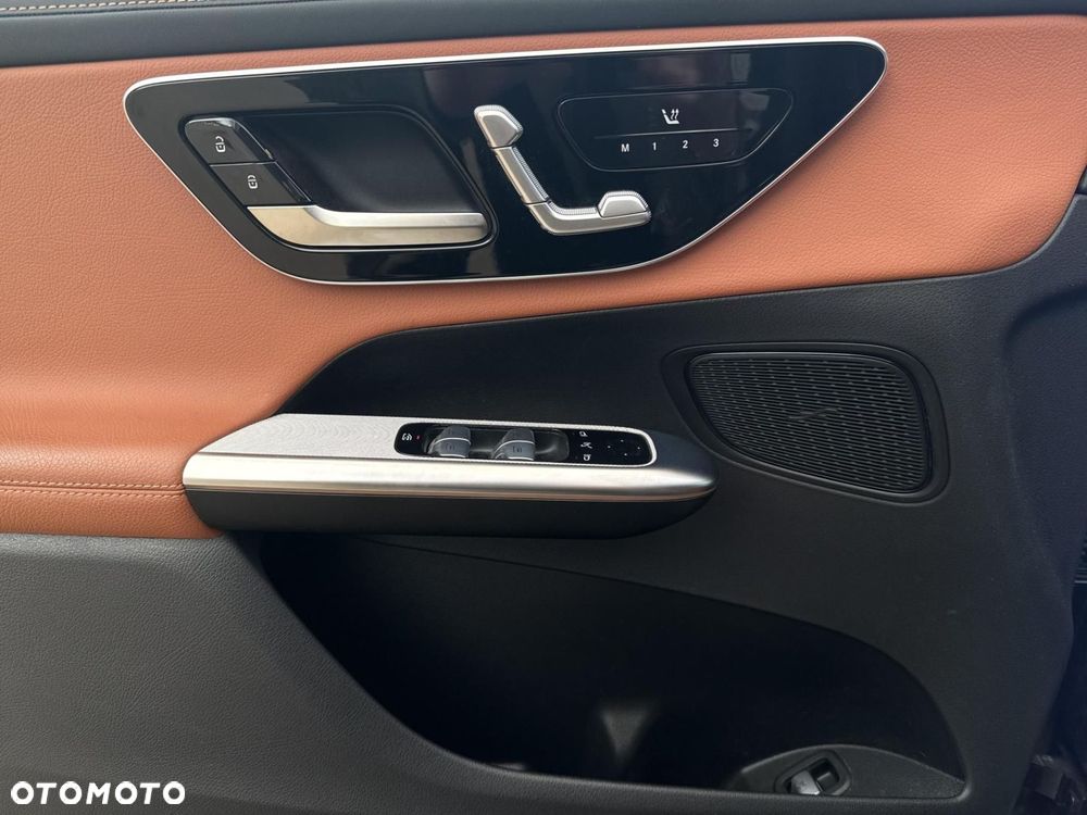 Mercedes-Benz GLC - 11