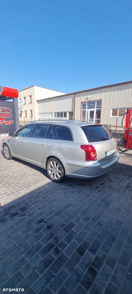 Toyota Avensis 2.0 D-4D - 8