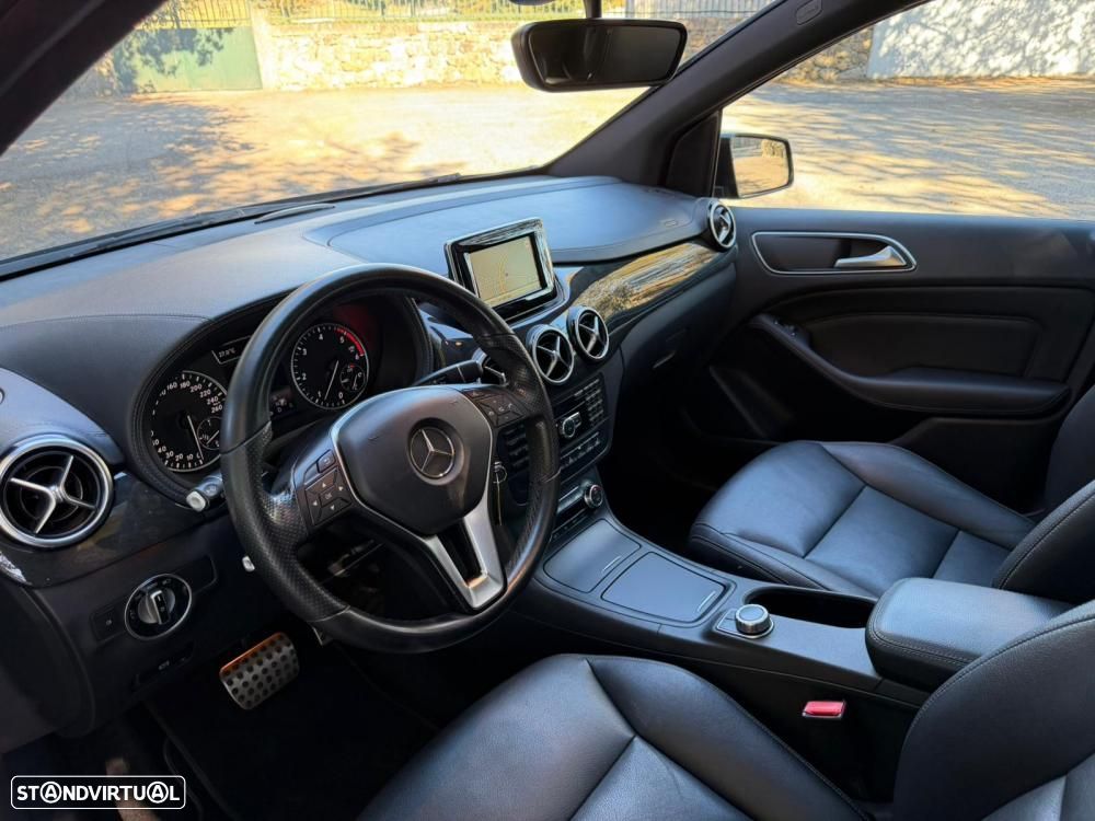 Mercedes-Benz B 180 - 8