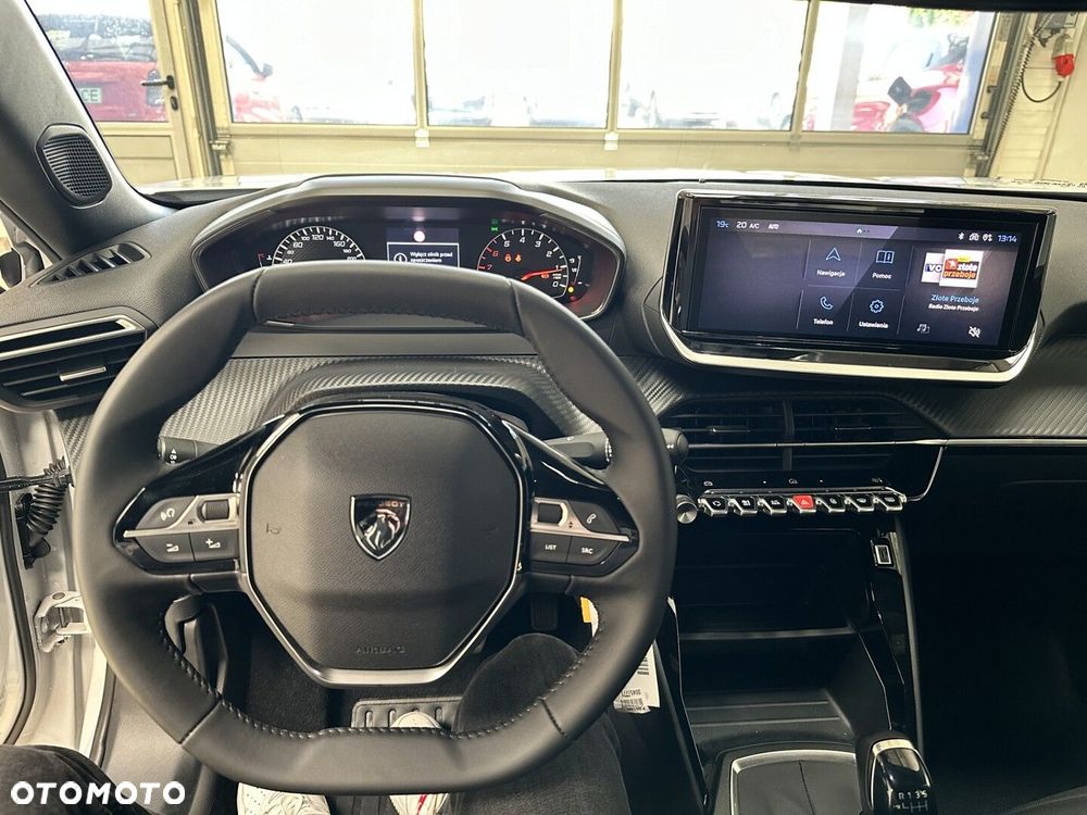 Peugeot 2008 - 10