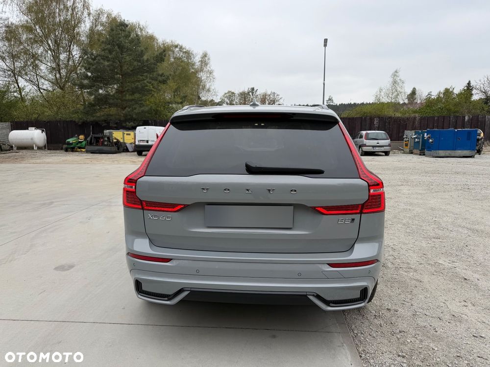 Volvo XC 60 B5 B AWD Plus Dark - 7