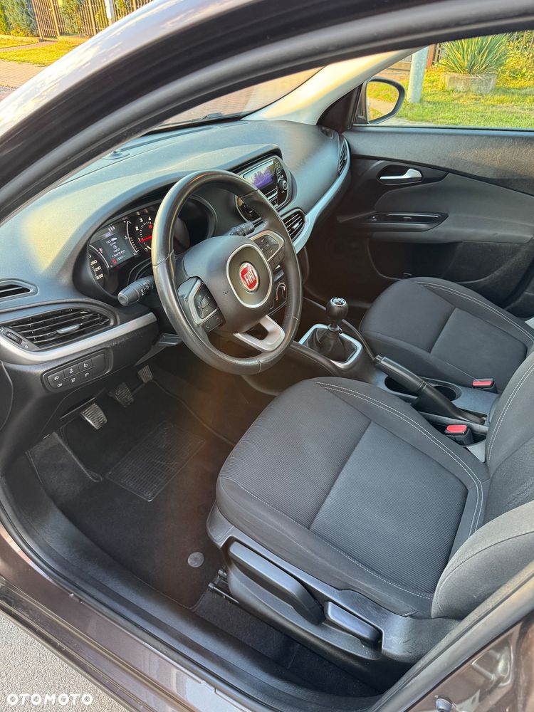 Fiat Tipo - 12