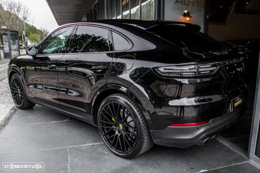 Porsche Cayenne Coupé E-Hybrid - 3