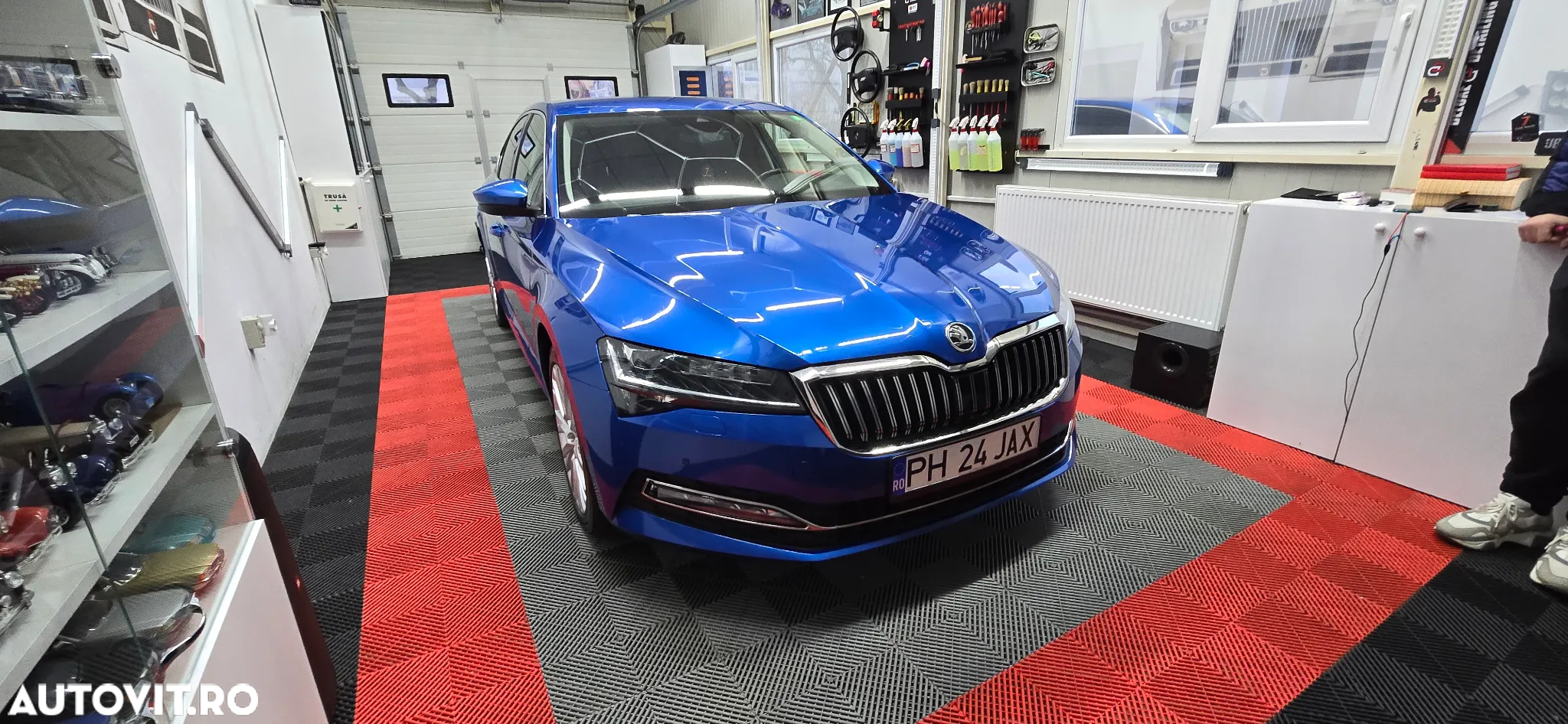 Skoda Superb 2.0 TDI DSG Style - 31