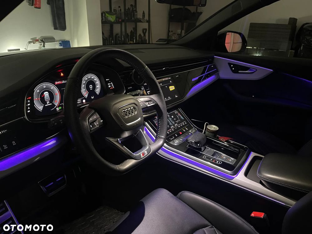 Audi Q8 - 17