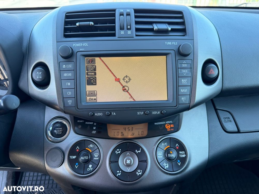Toyota RAV4 2.2L D-CAT A/T Luxury - 22