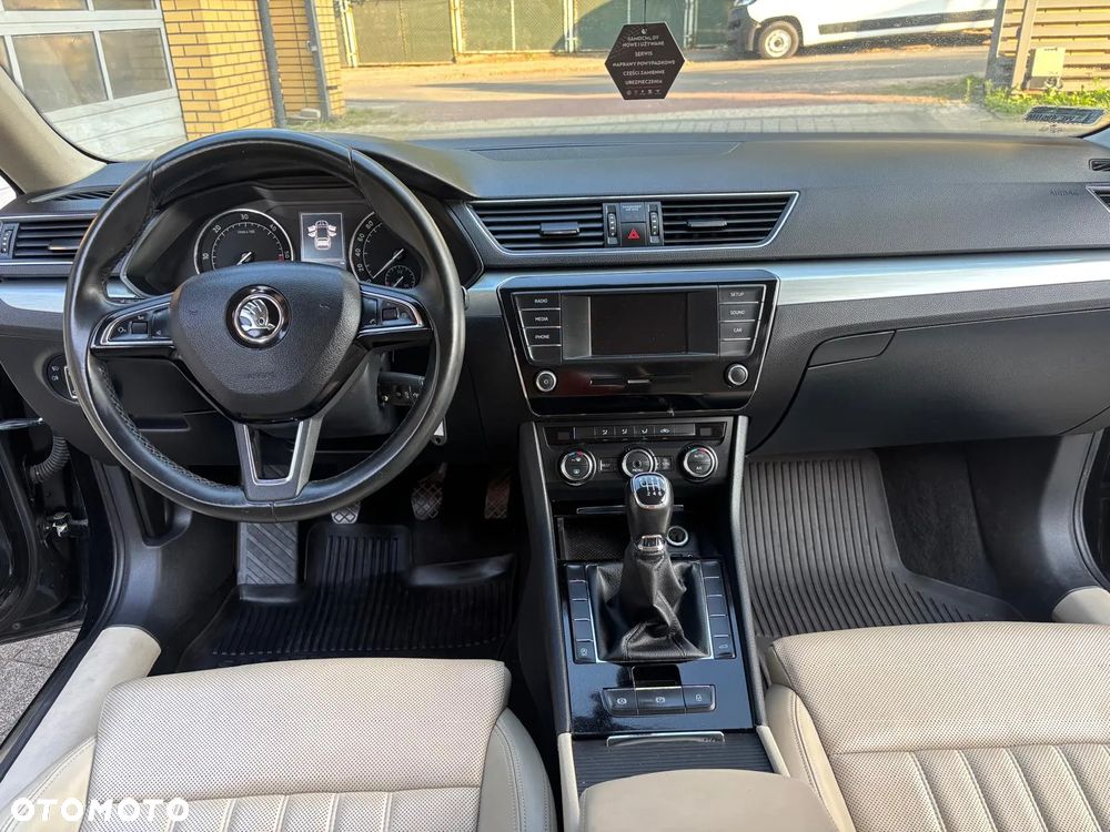 Skoda Superb 2.0 TDI L&K - 34