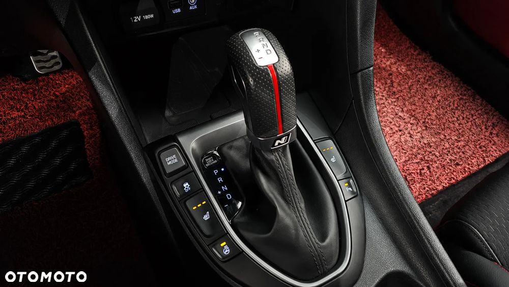 Hyundai Veloster - 10