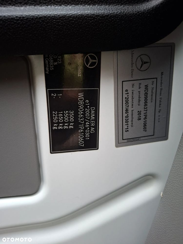 Mercedes-Benz Sprinter - 15