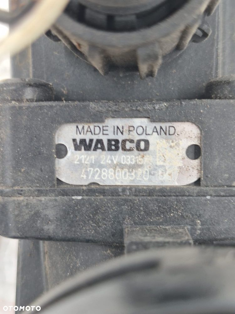 ZAWÓR REGULACJI PODUSZEK ECAS VOLVO FH12 - 3