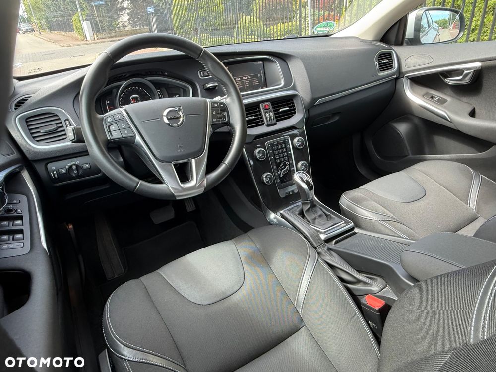 Volvo V40 T2 Drive-E Momentum - 13