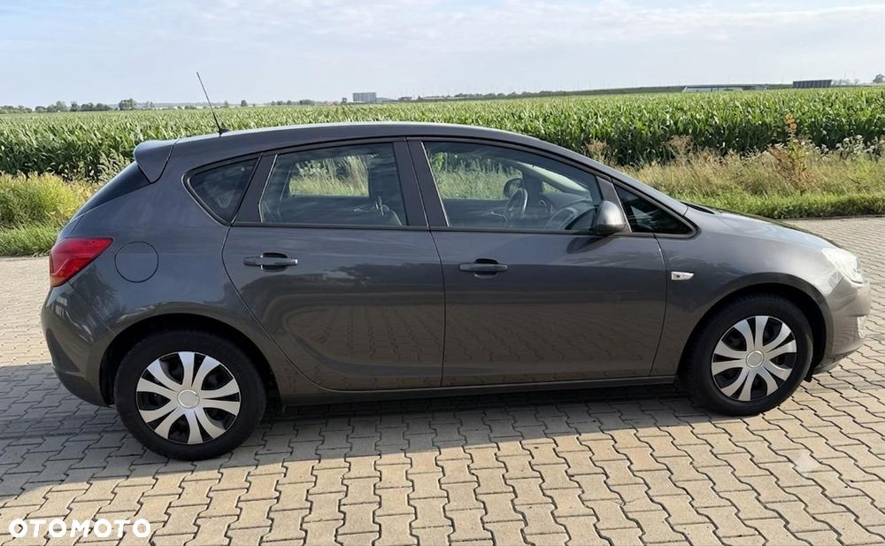 Opel Astra 1.6 Cosmo - 2