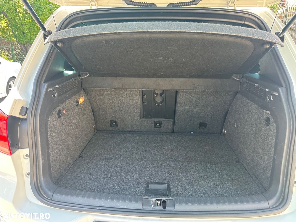 Volkswagen Tiguan - 12