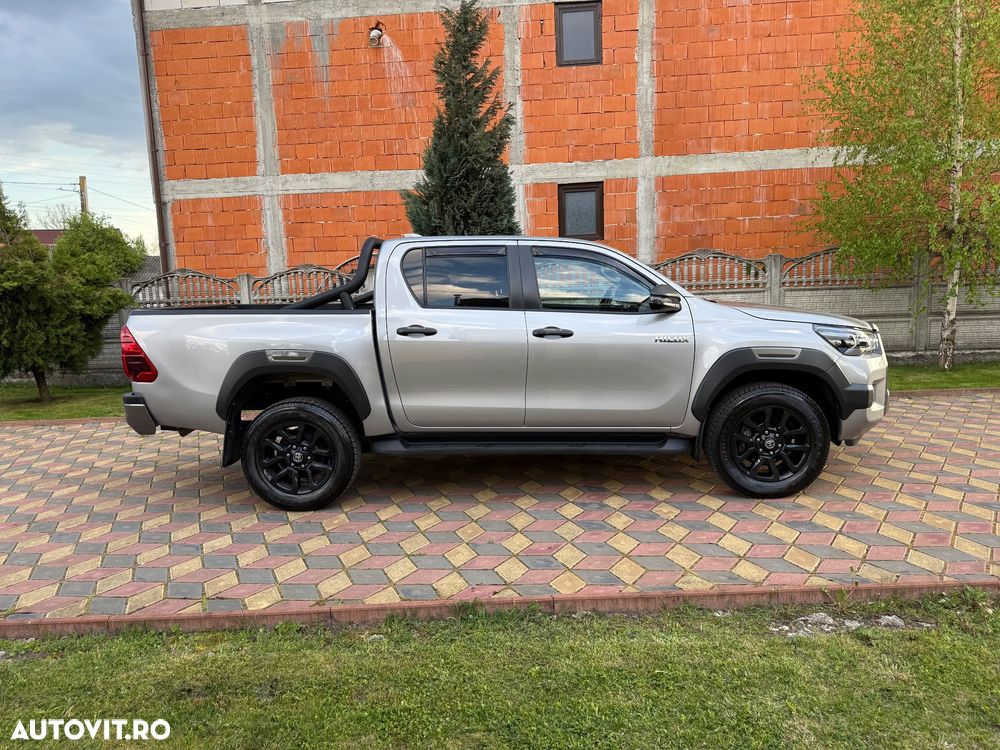 Toyota Hilux 2.8D 204CP 4x4 Double Cab AT Invincible - 4