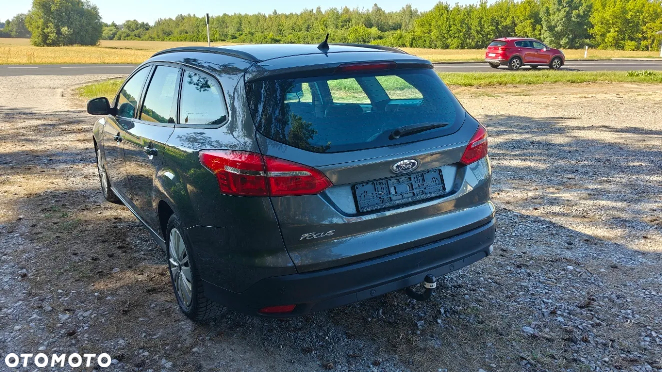 Ford Focus 1.5 TDCi SYNC Edition - 8