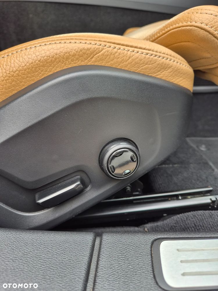 Volvo V60 D4 SCR Inscription - 30