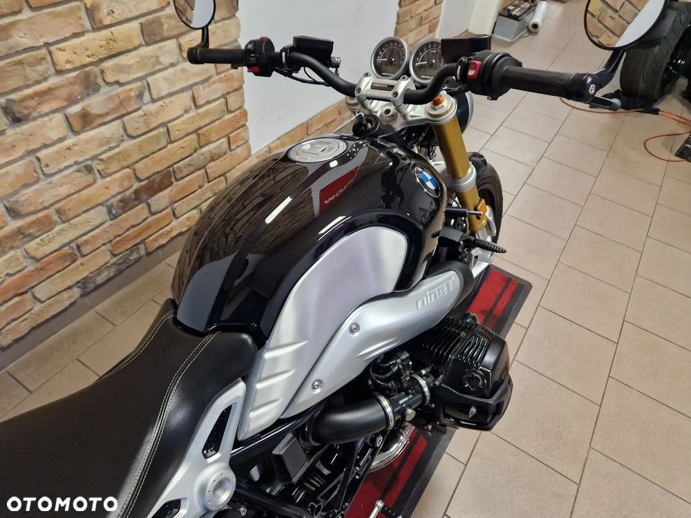 BMW R - 22