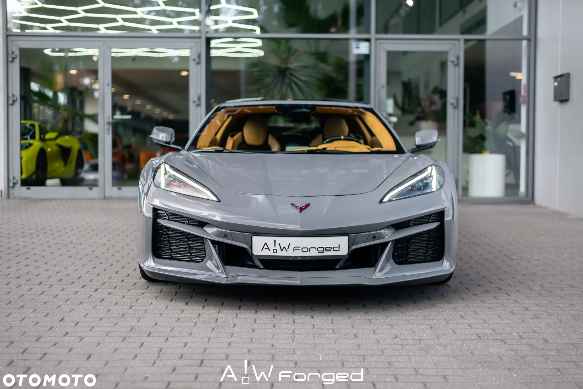 Chevrolet Corvette - 4