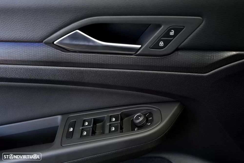 VW Golf 2.0 TDI GTD DSG - 31