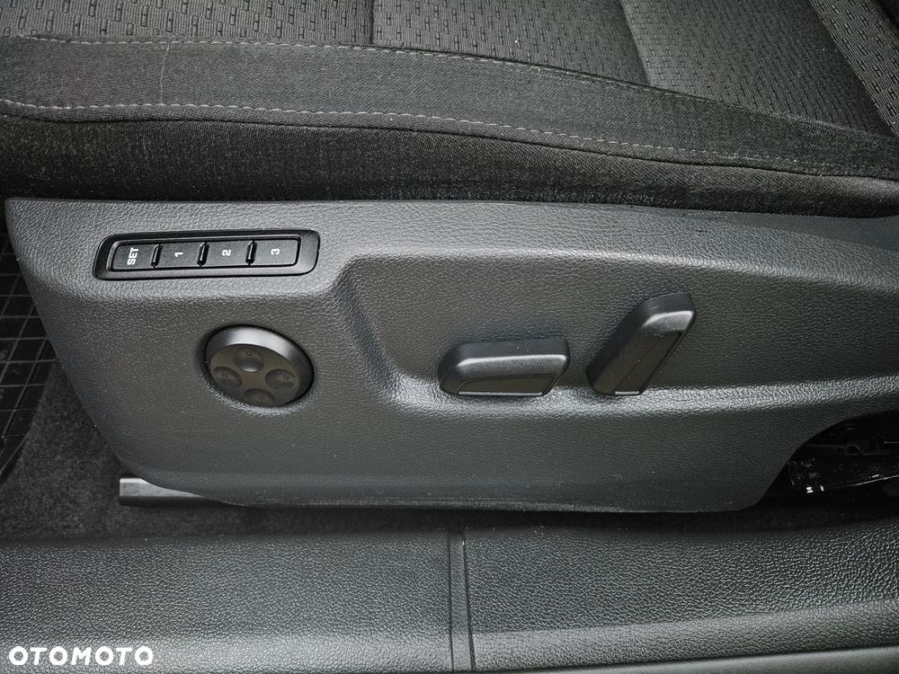 Skoda Superb 2.0 TDI 4x4 Elegance - 36