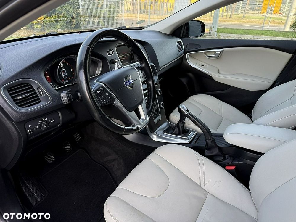 Volvo V40 - 10