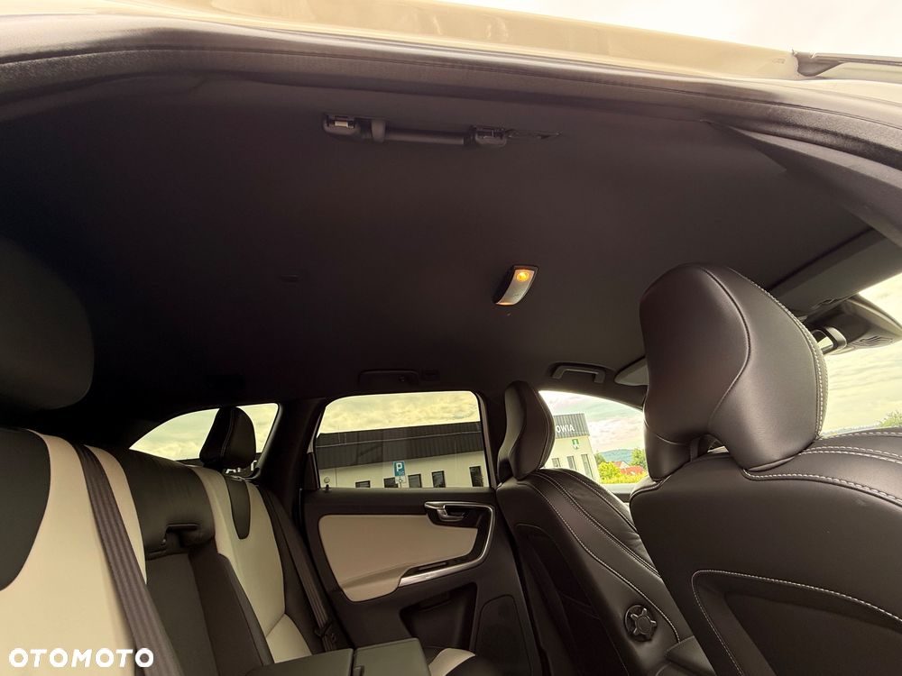 Volvo XC 60 D4 Drive-E Summum - 24