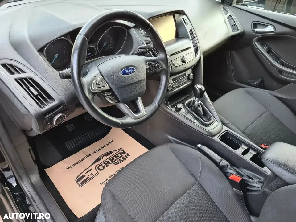 Ford Focus Turnier 2.0 EcoBlue S&S ST mit Styling-Paket - 9