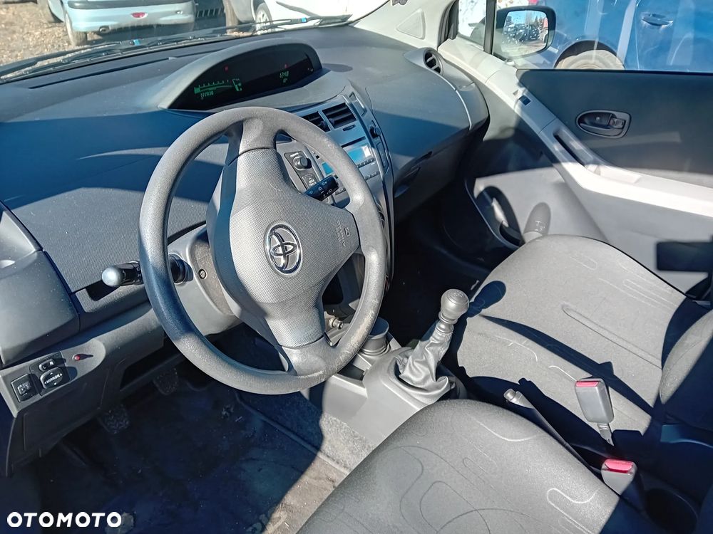*TOYOTA YARIS II* Samochód na części - 8