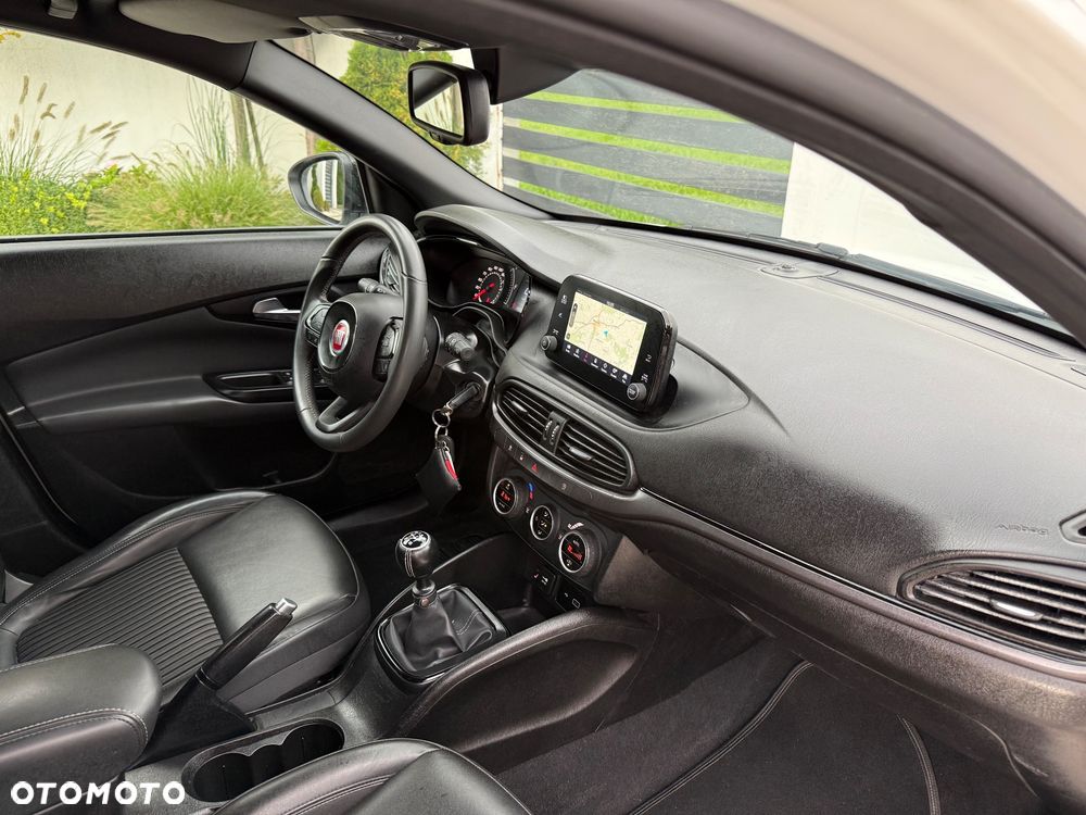 Fiat Tipo 1.4 T-Jet Business Line - 22