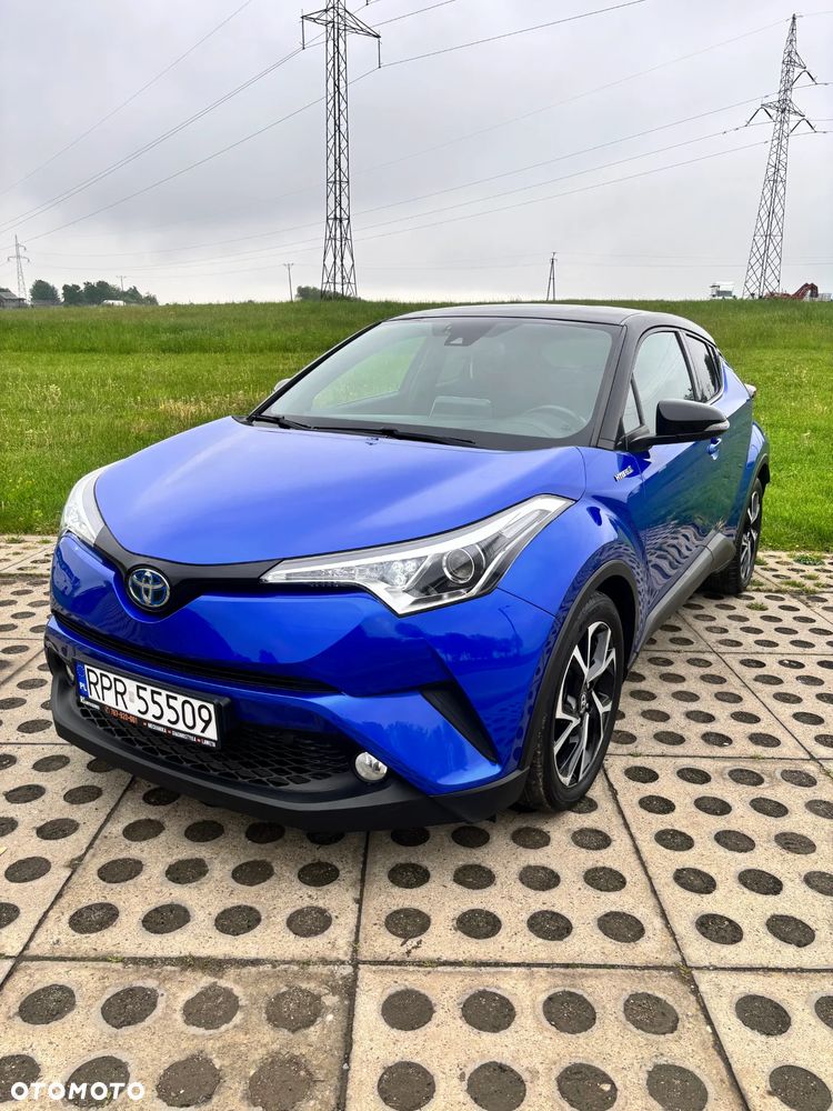 Toyota C-HR Flow - 1