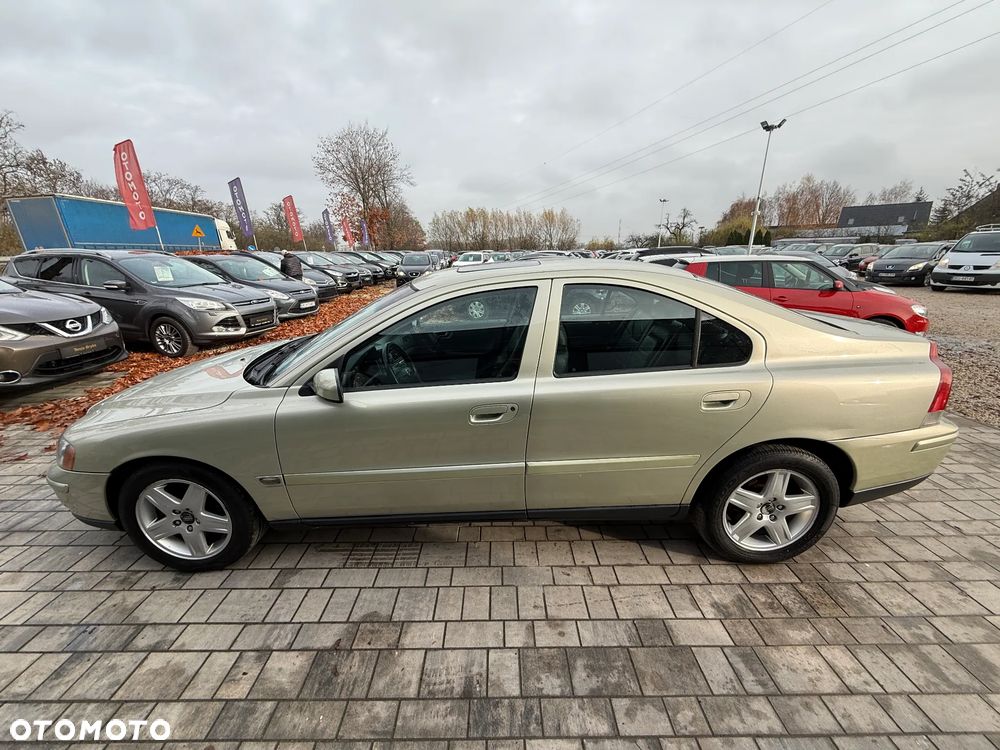 Volvo S60 2.4D5 Rubin - 12