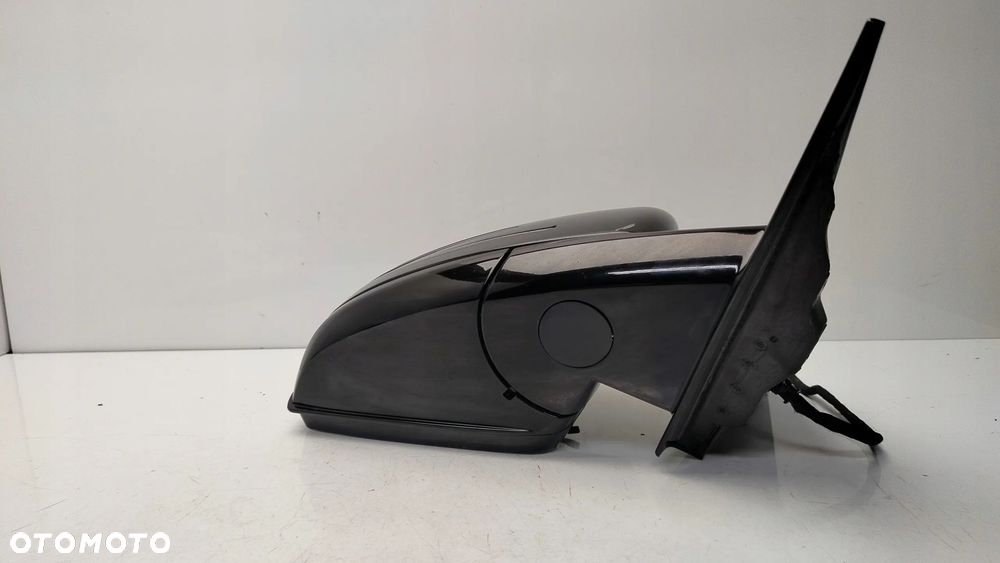 MERCEDES W207 09R- LUSTERKO PRAWE ZEWNĘTRZNE 11 PINÓW 9+2 197 - 8