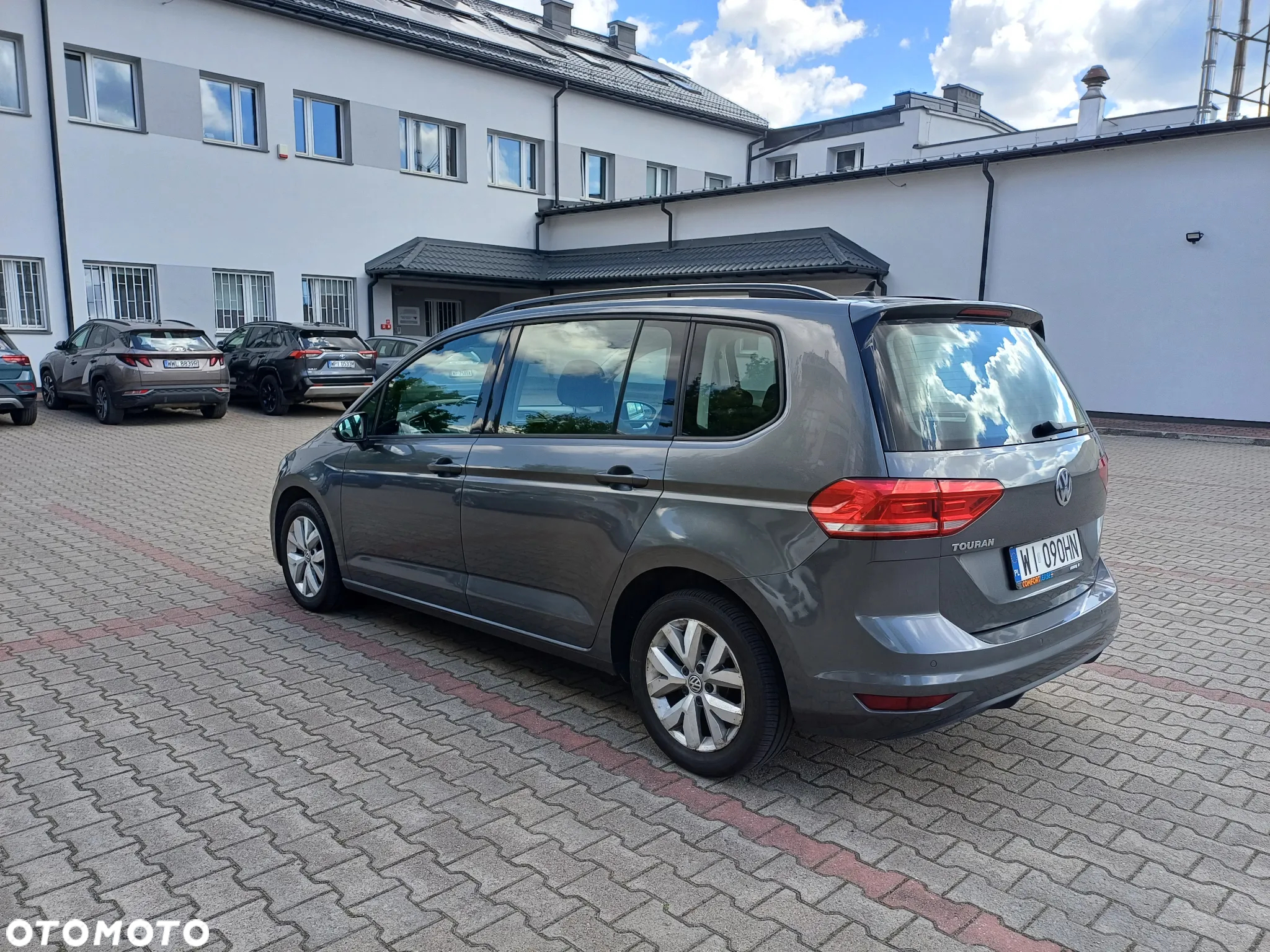 Volkswagen Touran 1.2 TSI BMT Comfortline - 2