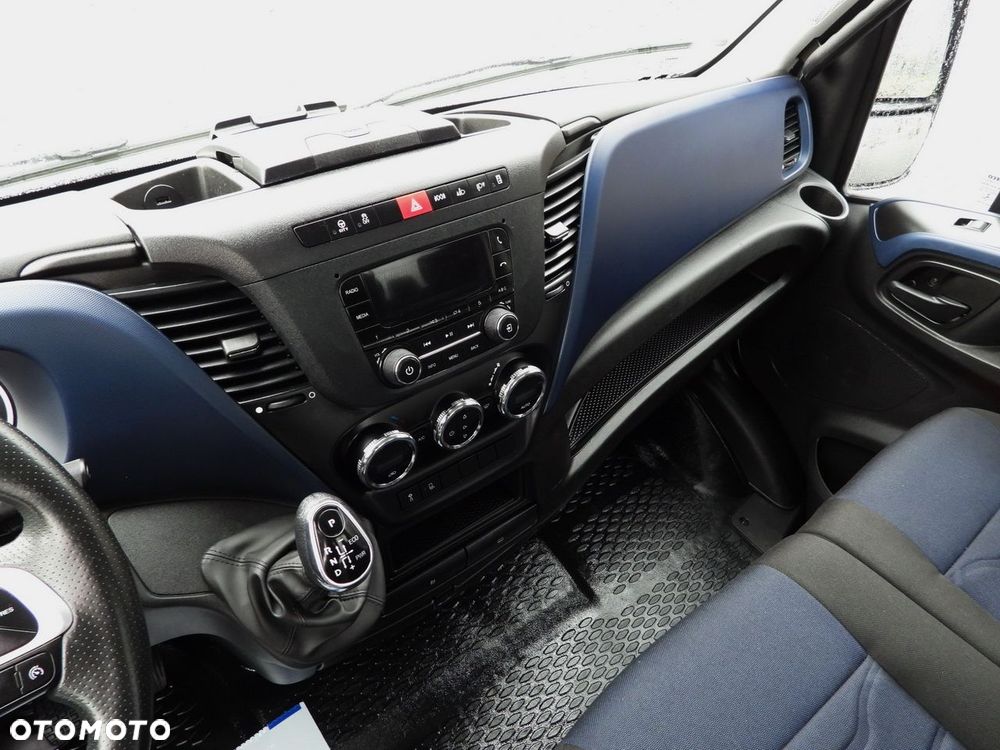 Iveco DAILY 35C18 TEMPOMAT LEDY AUTOMAT HI-MATIC BLIŹNIACZE KOŁA KLIMATYZACJA  180KM - 34