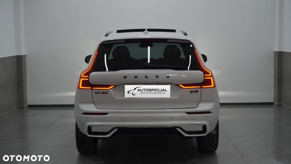 Volvo XC 60 B5 B AWD Ultra Black Edition - 5