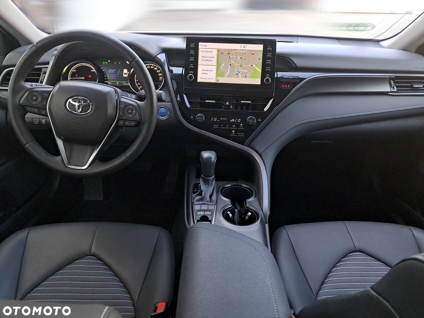Toyota Camry - 14