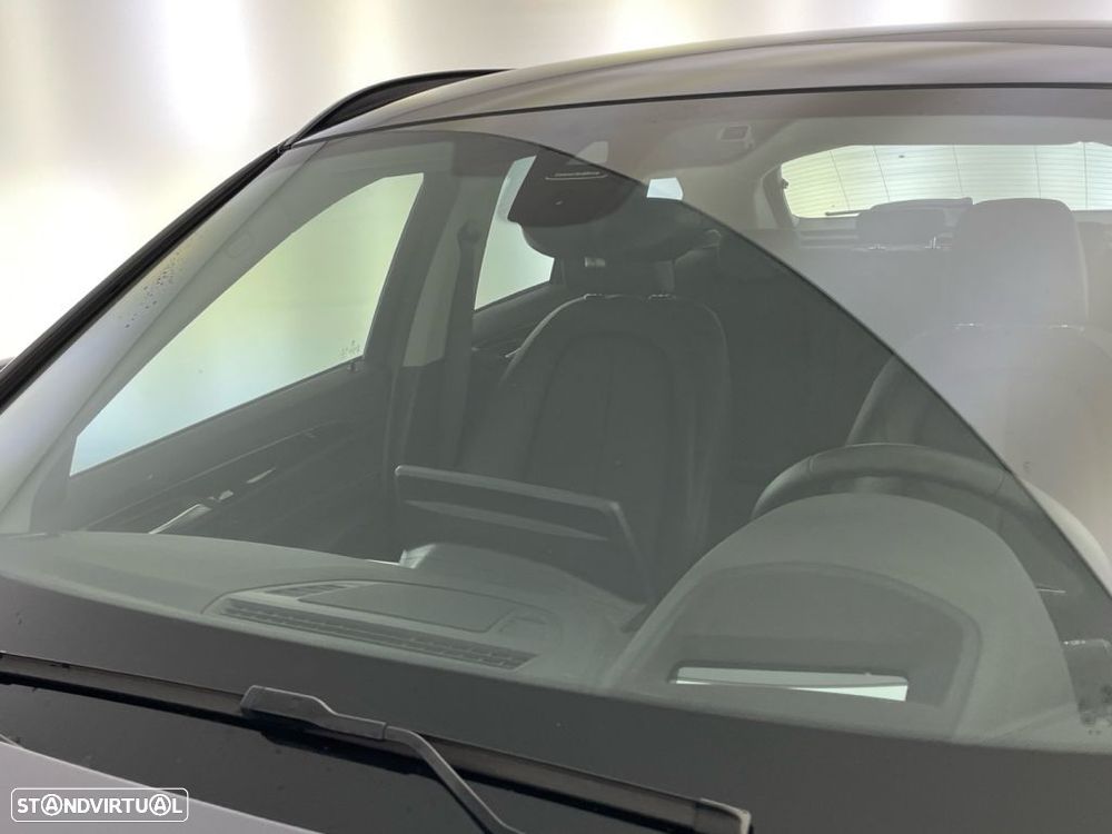 BMW X1 16 d sDrive Advantage Auto — fotografia 19