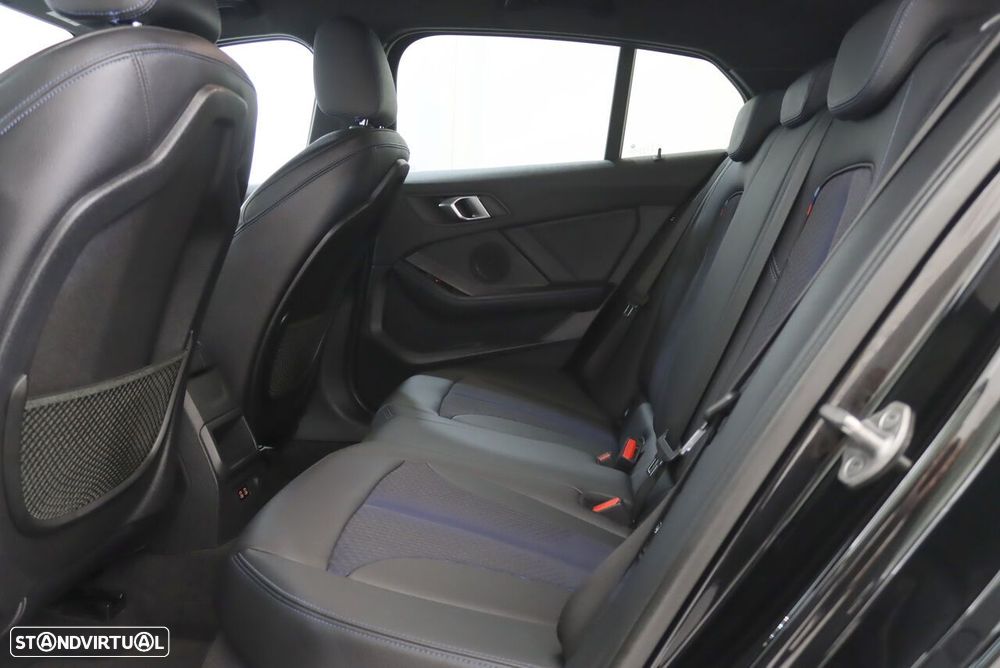 BMW 116 d Pack Desportivo M Auto - 11