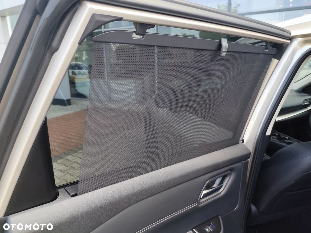 Nissan X-Trail 1.5 VC-T e-POWER N-Connecta e-4ORCE 7os - 31