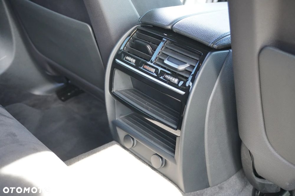 BMW Seria 5 530e iPerformance GPF M Sport sport - 27