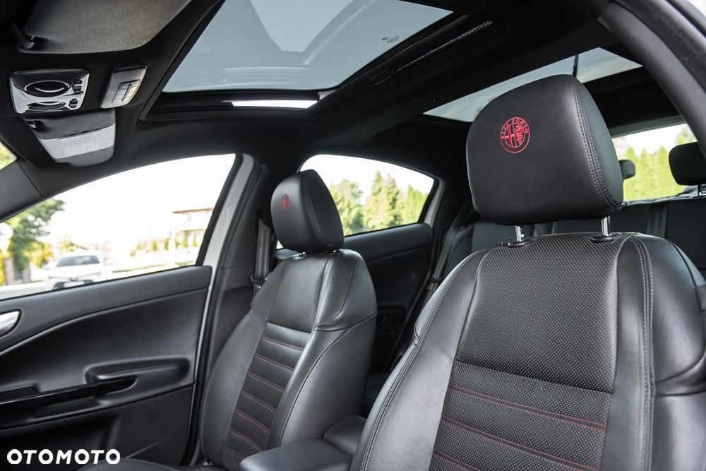 Alfa Romeo Giulietta 1750 TBi Quadrifoglio Verde - 19
