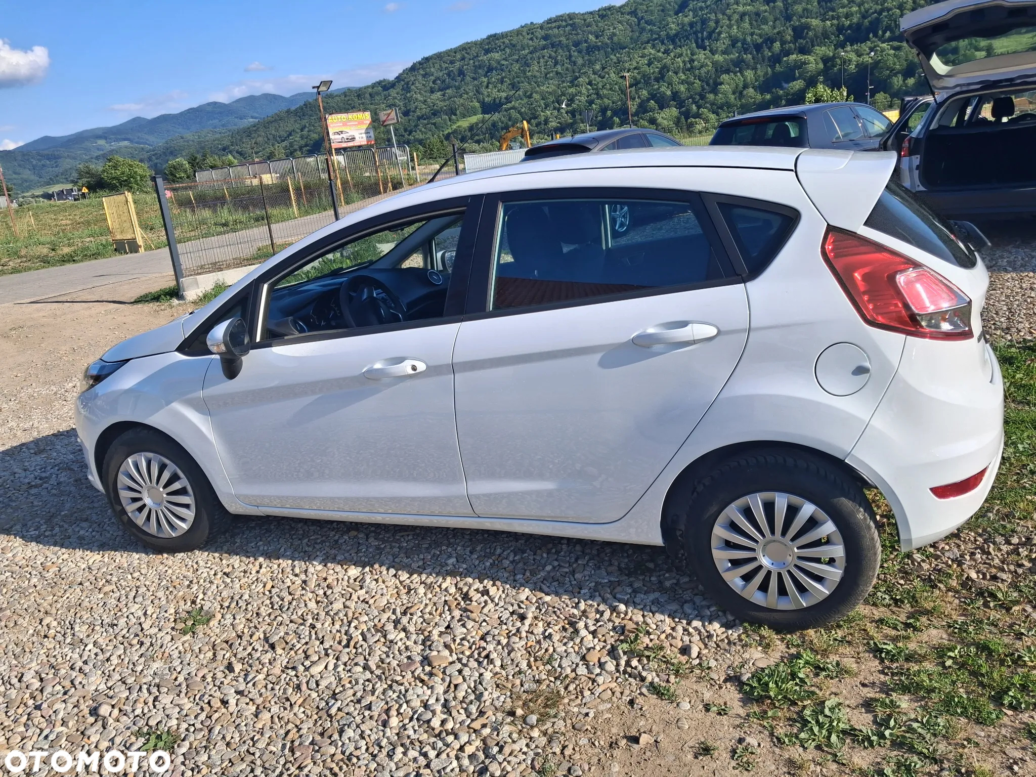Ford Fiesta 1.5 TDCi Ambiente - 8