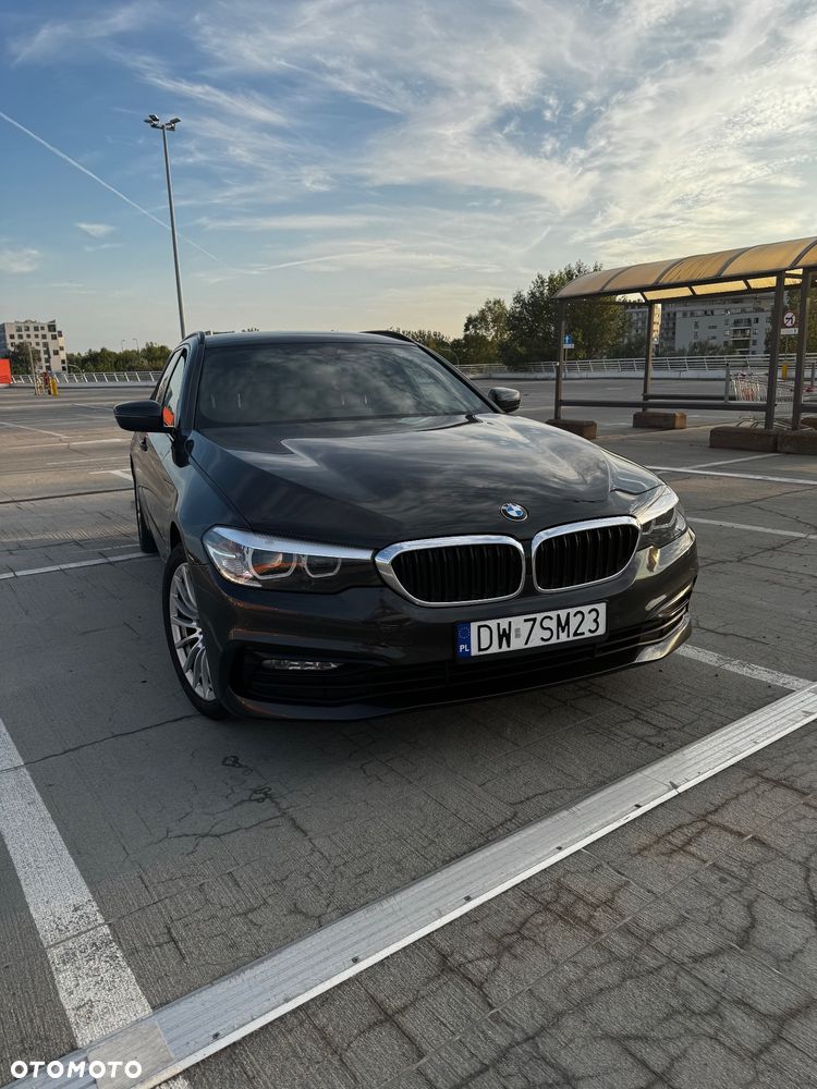 BMW Seria 5 520d Sport Line - 1