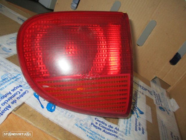Farol Tras STOP1080 FORD ESCORT 1992 5P DRT FORD - 1